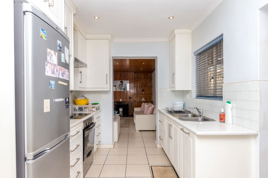 3 Bedroom Property for Sale in Heathfield Western Cape